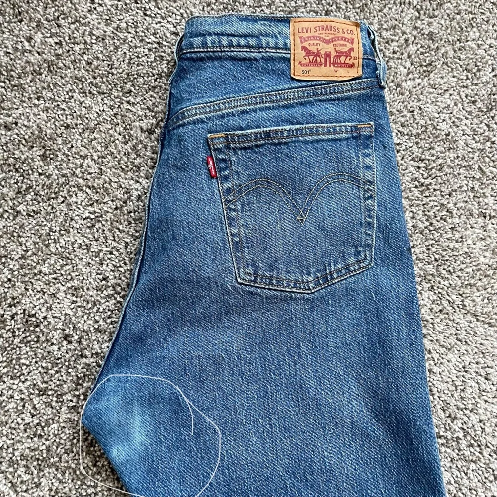 Levi's 501 Original Straight Leg Button Fly Stretch Jeans Medium Wash 32x30